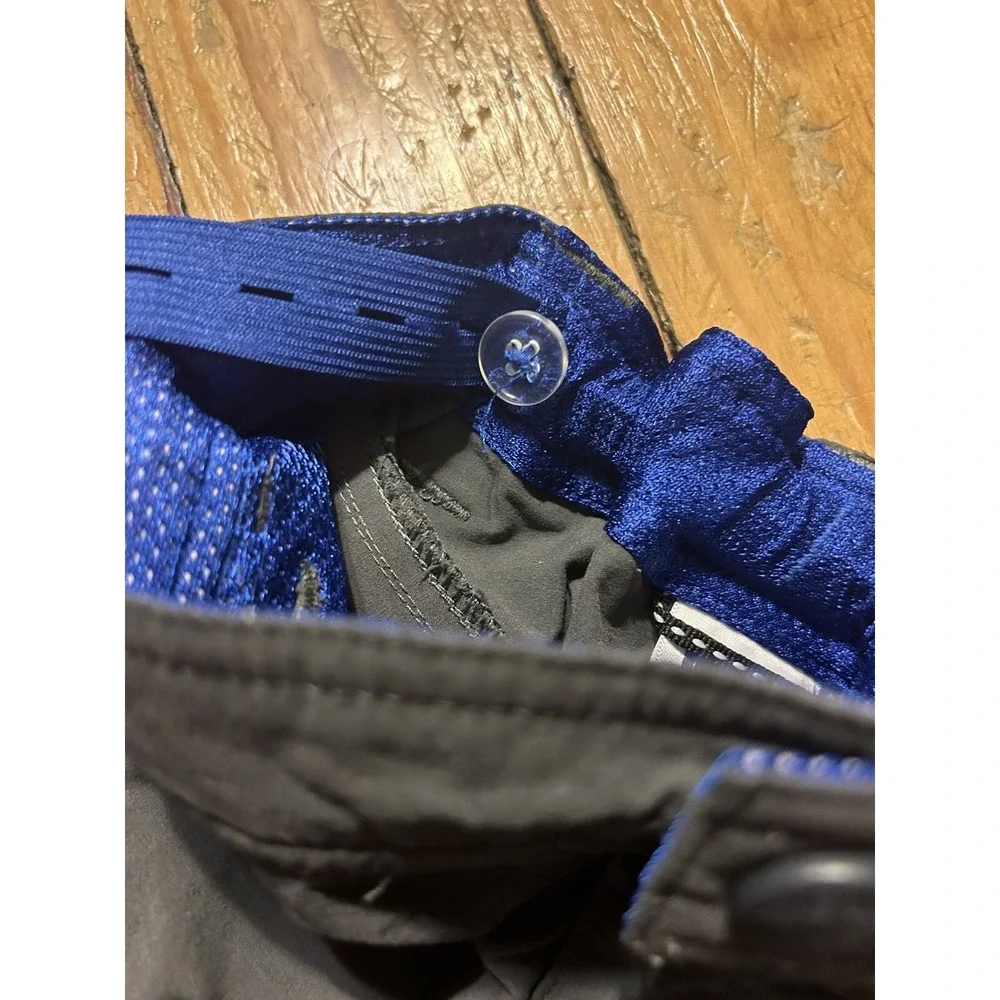 The North Face Adjustable Waist Hiking Reflective Shorts Boys Size 6